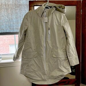 Banana Republic Beige raincoat. linen and Cotten blend